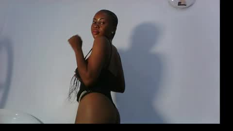 evelyn online show from 9, 10, 2025