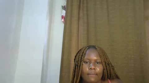 prettymel_ online show from 6, 3, 2025