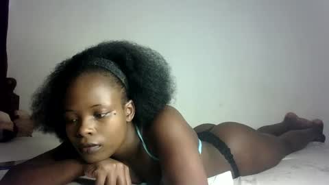 Snapshot of prettymelly_ chatting on 12, 2, 2025 Melly online show from 12, 2, 2025