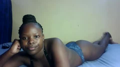 Snapshot of prettymelly_ chatting on 7, 10, 2025 Melly online show from 7, 10, 2025