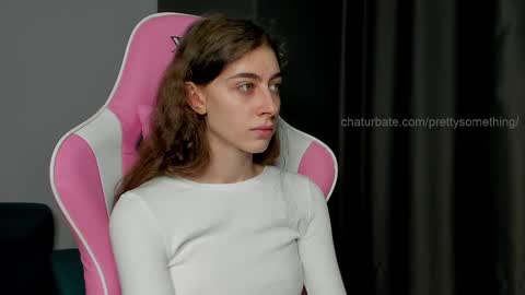Snapshot of prettysomething chatting on 18, 2, 2025 Sophie next stream will be at Monday i will wait you guys online show from 18, 2, 2025
