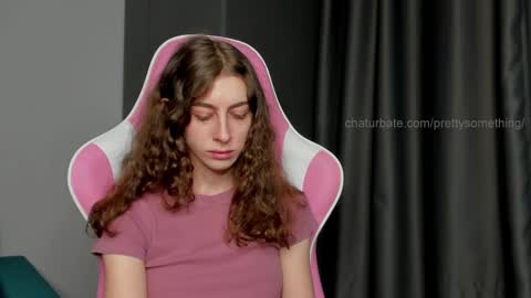 Snapshot of prettysomething chatting on 21, 2, 2025 Sophie next stream will be at Monday i will wait you guys online show from 21, 2, 2025