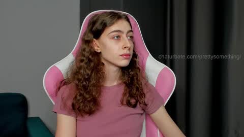 Snapshot of prettysomething chatting on 26, 2, 2025 Sophie next stream will be at Monday i will wait you guys online show from 26, 2, 2025