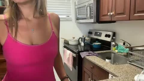 Snapshot of prettyyykittyyy22 chatting on 2, 5, 2026 prettyyykittyyy22 online show from 2, 5, 2026