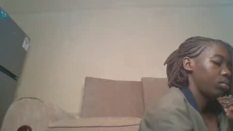 Snapshot of prettyzuzu chatting on 22, 9, 2025 prettyzuzu online show from 22, 9, 2025