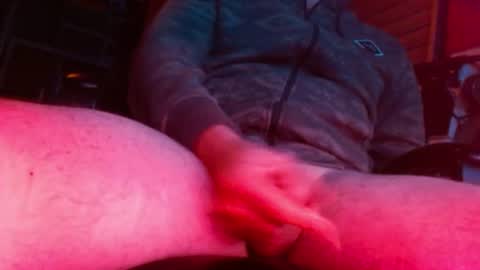 Snapshot of primal_master4you chatting on 10, 7, 2026 Aussie Bi Top Cum Say Hi online show from 10, 7, 2026