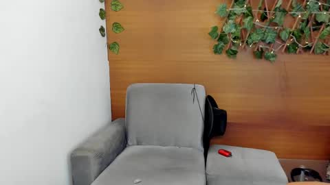 prince_arthur77 online show from 13, 2, 2025