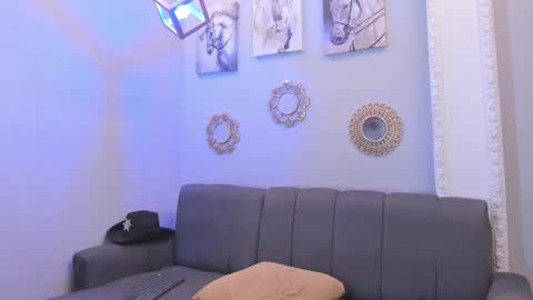 prince_arthur77 online show from 7, 3, 2025