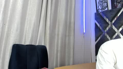 prince_arthur77 online show from 19, 10, 2025