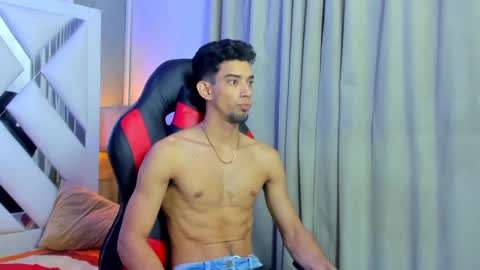 prince_arthur77 online show from 23, 11, 2025