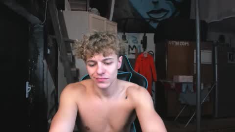 Snapshot of prince_nik chatting on 5, 12, 2025 prince online show from 5, 12, 2025