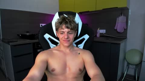 Snapshot of prince_nik chatting on 13, 6, 2026 prince online show from 13, 6, 2026