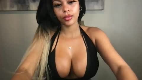 Snapshot of princess1tick chatting on 15, 10, 2025 princess1tick online show from 15, 10, 2025