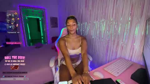 Snapshot of princess_cece chatting on 5, 10, 2025 Cece NEXT LIVESTREAM -- DEC. 4th 7 PM CST online show from 5, 10, 2025