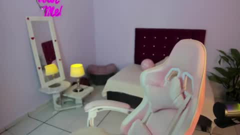 Paula Princess online show from 21, 9, 2025