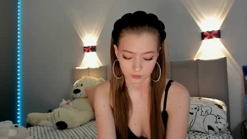 Snapshot of princess_nier chatting on 9, 2, 2025 Princess Diana online show from 9, 2, 2025