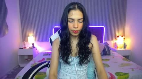 Snapshot of princess_skinny18 chatting on 2, 6, 2026 princess_skinny18 online show from 2, 6, 2026