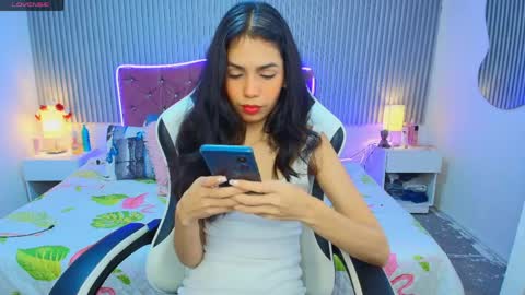 Snapshot of princess_skinny18 chatting on 7, 6, 2026 princess_skinny18 online show from 7, 6, 2026