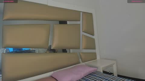 princess_tokyo_ online show from 3, 2, 2025