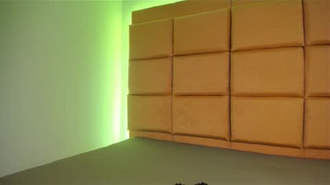 princess_tokyo_ online show from 26, 11, 2025