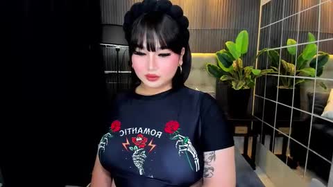 Snapshot of princesshugecummer chatting on 17, 2, 2025 Astrid Ley online show from 17, 2, 2025
