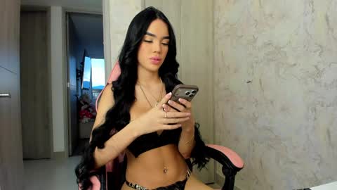 Luciana Alzate  online show from 13, 5, 2026