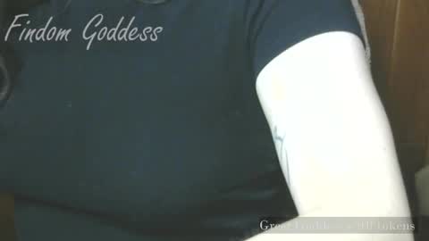 Snapshot of princessmariahswitch chatting on 14, 10, 2025 Cuckold Cravings online show from 14, 10, 2025