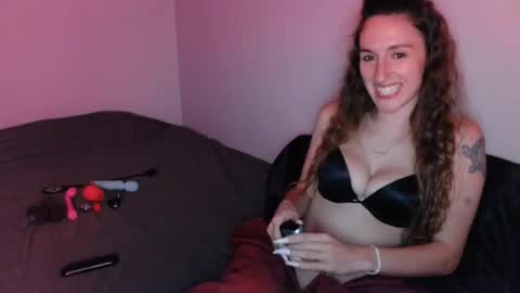 Naomi  online show from 3, 8, 2026