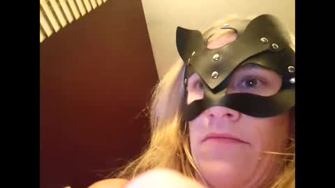 Pretty Kitty online show from 9, 1, 2026