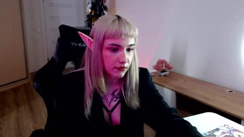 18 y.o online show from 14, 2, 2025