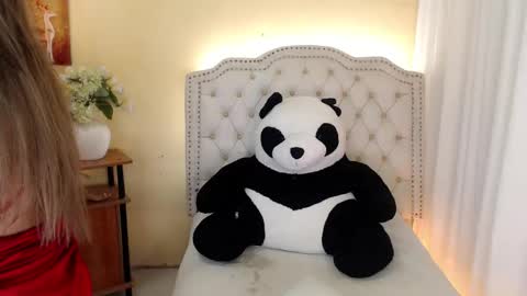 Snapshot of princessyanzy chatting on 9, 2, 2025 princessyanzy1 online show from 9, 2, 2025