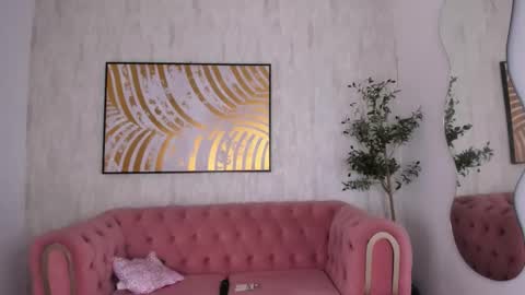 prissi_rivas online show from 4, 2, 2026