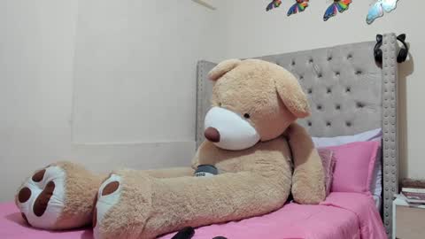 Profana Red online show from 21, 1, 2025