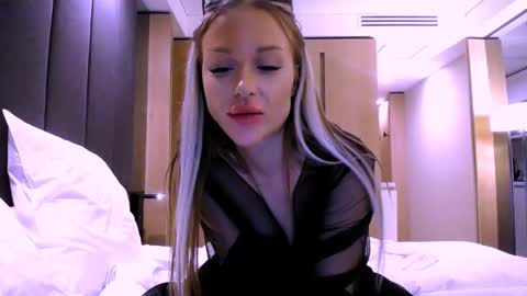 Snapshot of project_barbara chatting on 27, 12, 2024 Barbara online show from 27, 12, 2024
