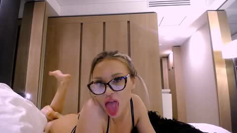 Snapshot of project_barbara chatting on 28, 12, 2024 Barbara online show from 28, 12, 2024