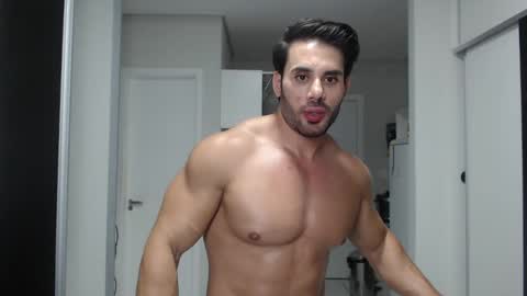 promuscles4u online show from 28, 2, 2025