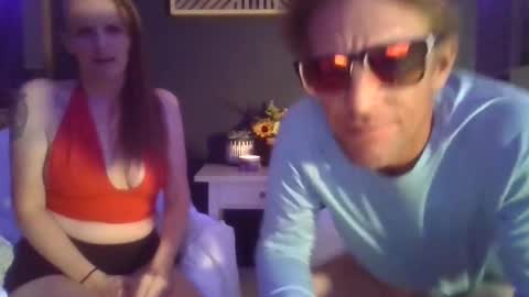 Snapshot of properfuct chatting on 11, 9, 2025 Properfuct online show from 11, 9, 2025