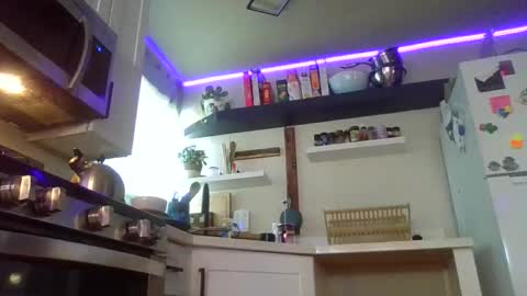 Snapshot of properfuct chatting on 14, 10, 2025 Properfuct online show from 14, 10, 2025