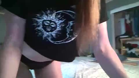 Snapshot of properfuct chatting on 3, 11, 2025 Properfuct online show from 3, 11, 2025