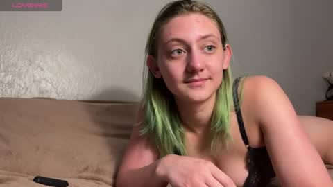 Snapshot of prttyby69 chatting on 12, 6, 2026 Oli online show from 12, 6, 2026