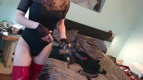 prxscillia_tx online show from 16, 2, 2026