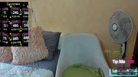 Snapshot of psique_naughty2 chatting on 25, 3, 2026 psique_naughty2 online show from 25, 3, 2026