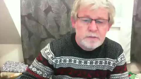 Snapshot of ptitrouquin chatting on 2, 2, 2026 ptitrouquin online show from 2, 2, 2026