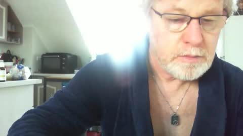 Snapshot of ptitrouquin chatting on 2, 3, 2026 ptitrouquin online show from 2, 3, 2026