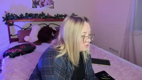 Snapshot of puffybun chatting on 22, 12, 2024 puffybun online show from 22, 12, 2024