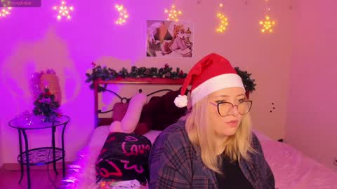 Snapshot of puffybun chatting on 24, 12, 2024 puffybun online show from 24, 12, 2024