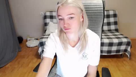 Polly online show from 8, 2, 2026