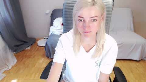 Snapshot of puma_ma chatting on 22, 6, 2026 Polly online show from 22, 6, 2026