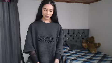 Snapshot of pupi_wolf chatting on 5, 8, 2026 Cris online show from 5, 8, 2026