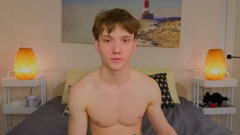 Snapshot of pupsenish chatting on 31, 1, 2025 Jesse online show from 31, 1, 2025